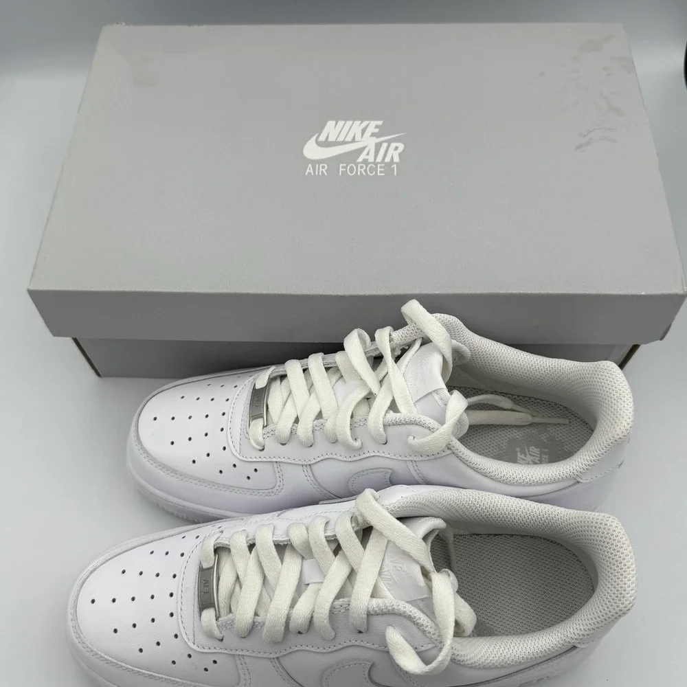 Nike Air Force 1 '07 Womens‎ Sneakers Triple White In Size 8.5 [DD8959 100]
